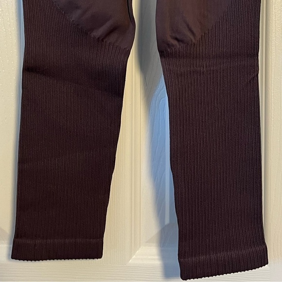 NWT ⭐️ Peloton Seamless High Rise Leggings Raisin XS/S - Picture 7 of 11